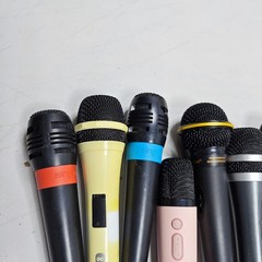 Lot of 10 Assorted Microphones – Untested, Various Models & Colors, Used