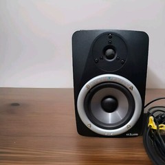 M-Audio BX5 Carbon Silver / Black Powered Studio Monitor Speaker