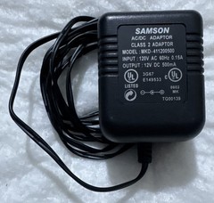 Samson Concert 77 Wireless Diversity System UHF Wireless In Hard Plastic Case