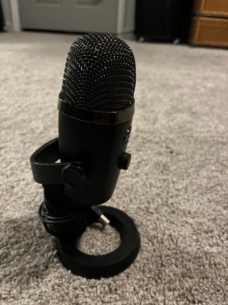 Logitech Yeti nano Condenser Cardioid Microphone (A00147)