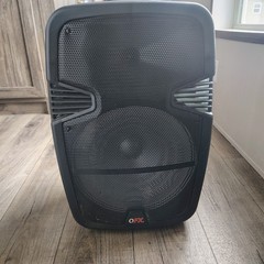 QFX TWS Portable PA Speaker Black Wired MIC AUX Inputs Plastic Metal Rectangular