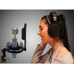 Microphone Shock Mount with Pop Filter Universal Shock Stand for Microphones Siz