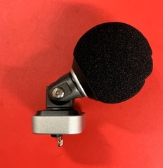 Shure MV88 Portable Microphone Digital IOS Plug-In Stereo Connector