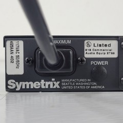 SYMETRIX 402 Dual Output Delay Acoustic Tool, 1 In & 2 Outs XLR and 1/4″