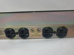 Furman PL-PLUS Eight Outlet Power Conditioner and Light Module 7Z37