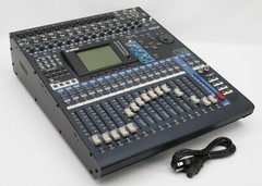 Yamaha 01V96 24-Bit/96k Digital Recording Mixer
