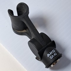 AKG D112 Dynamic Microphone Kick Drum Bass Mic Made in Austria with Box & Clip