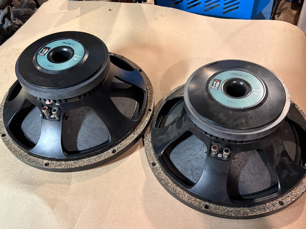 PAIR (QTY 2) 18 Sound 15W700 15″ Subwoofer 1200 Watts 8-Ohms Loud Speaker
