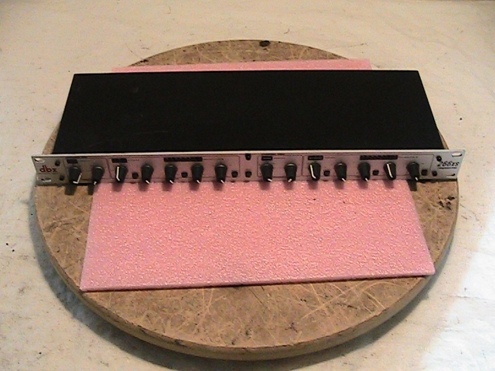 dbx Compressor Limiter Gate Processor (266XS)