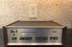 DBX II 124 Noise Reduction System 4 Channel Wood Box Perfect Working Condition