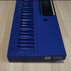 KOMPLETE KONTROL S49 MK2 PURPLE LIMITED EDITION