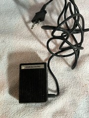 vintage realistic Dynamic microphone. 200 Ohms Made In Japan