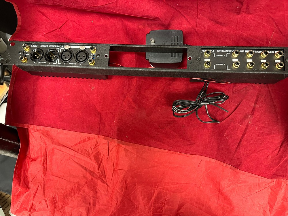 RU-UDA4 Stereo Audio Distr. Amp 2×4 RCA & RU-LA2D Balanced/unbalanced conv int.
