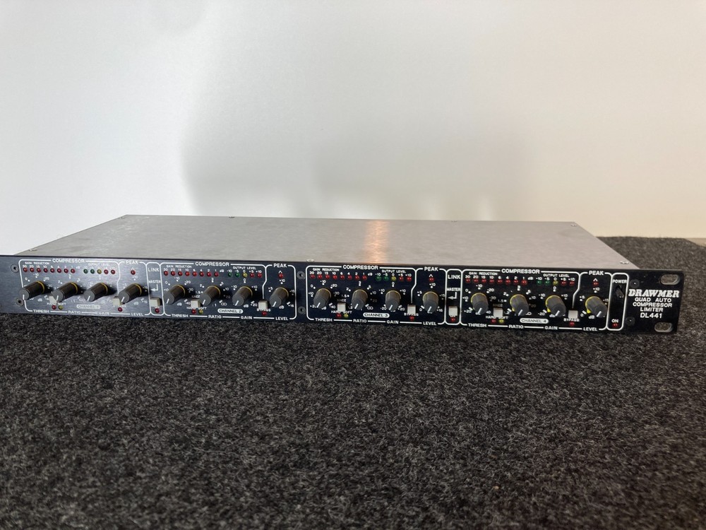DRAWMER DL441 – Quad Auto Compressor Limiter -Floor Model