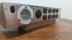 Power Distro 30A/120V Rackmount PDU. Comes with 30A Twistlock input connector.