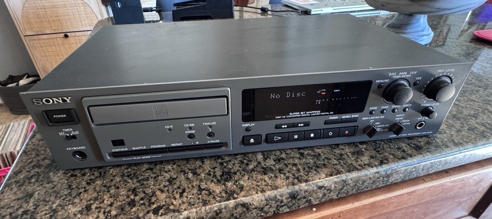 Sony CDR-W33 Professional CD Recorder / Player Rack Mountable For Parts Repair