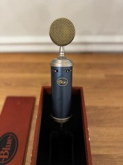 Blue Microphones Bluebird SL Studio Condenser Microphone – Blue