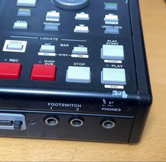 AKAI Professional MPC1000 Sampler Drum Machine JJOS 128MB w 1GB CF Tested