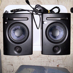 PreSonus Eris E5 Pair Active 70W Studio Monitors Wired XLR/TRS/RCA Black