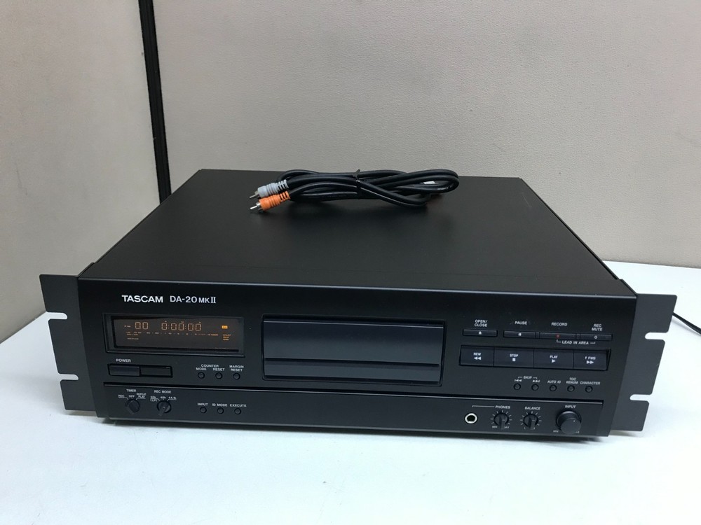 Teac Tascam DA-20 MKII Digital Audio Tape Deck DAT Recorder