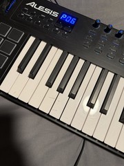 Alesis VI25 Advanced 25-key USB Midi Keyboard Controller