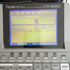 Roland VS-1680 Digital Studio Workstation Recorder 24-bit Phantom Power MIDI Out