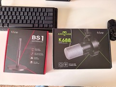 NEW Fifine K688 Microphone With BS-1 Microphone Stand Combo