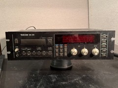 Tascam DA-30 Professional Digital Audio Tape Deck DAT Recorder