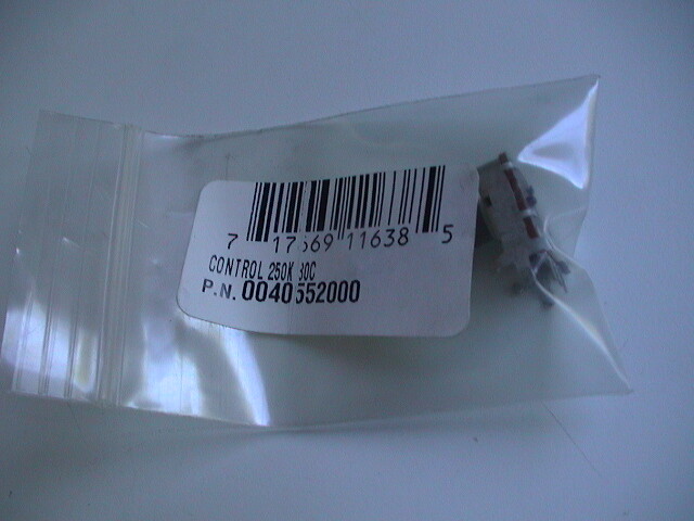 FENDER AMPLIFIER 250k 30C POTENTIOMETER PN 004-0552-000 NEW – OLD STOCK