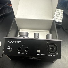 Audient iD4 MKII 2in 2out MIDI Audio Interface Microphone Preamp (GTIN-13) Black