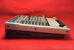 Behringer XENYX X1222USB Premium 16-Input 2/2-Bus Mixer