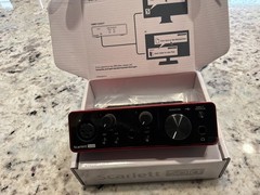 Focusrite Scarlett Solo 3rd Gen 2-Channel Pro Audio Interface – SCARLETT-SOLO in