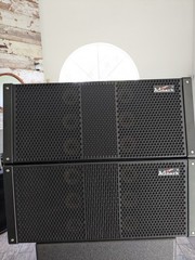1 pair L5 dual 10 powered Line Array in excellent condition.