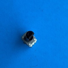 [FRS] YAMAHA EMX620 Mixer OEM Part: D-Shaft 3-Pin Potentiometer B50K 203B [2PCS]