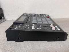 AKAI Professional MPC2500 Music Production Center 128MB RAM Sampler Sequencer