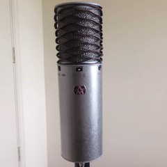 Aston Spirit Silver Condenser Studio Microphone, Mountable, Wired XLR 3-Pin