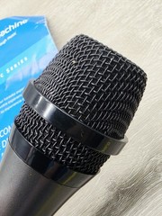 The Singing Machine Dynamic Professional Microphone