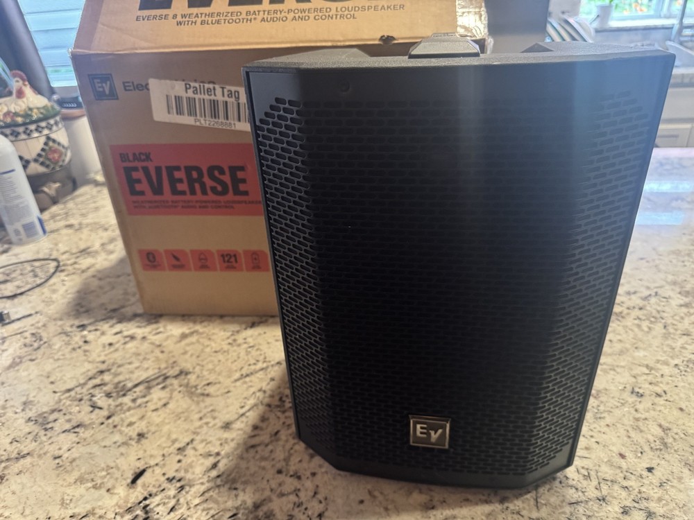 EV Electro-Voice EVERSE8 Black 8″ Battery Powered Bluetooth Speaker in Box