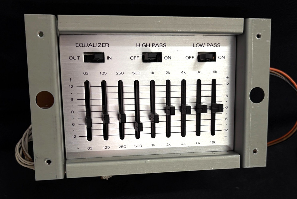 Equalizer EQ For In-Wall Mixer Power Amplifier TOA model w912-a