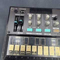 KORG VOLCA FM Digital FM Synthesizer *NOT TURNING ON*