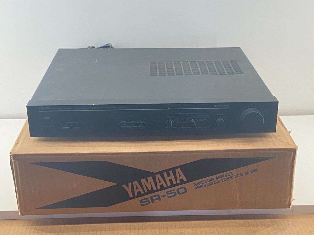 YAMAHA SR-50 Natural Sound Surround Processing Amplifier 25W Per Channel 8 Ohms