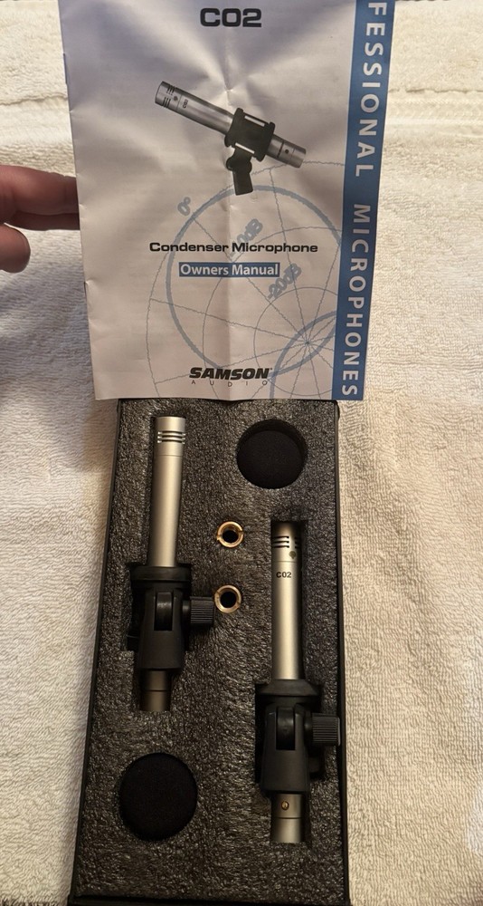 NEW Set Of 2 – Samson C02 Condenser Microphones