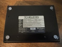 TC-Helicon Play Acoustic Digital Vocal Processor & Multi-Effects Acoustic Guitar