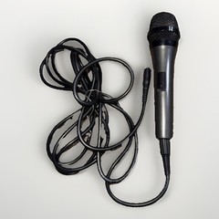 Singing Machine Wired Microphone for Karaoke, (Black) – Unidirectional Dynami…
