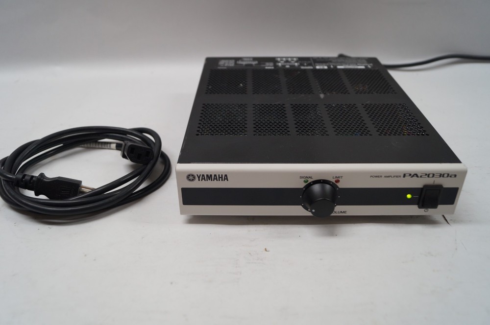 Yamaha PA2030A Power Amplifier 240V 30W 60Hz w Power Cord Blk Slvr WORKING E251