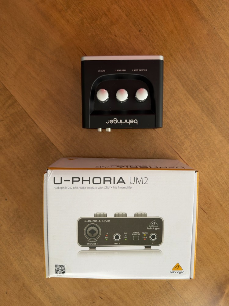 Behringer U-PHORIA UM2 Audio Interface
