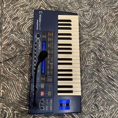 Novation UltraNova: Analog Modeling Synthesizer 37-Key 20 Voice / Vocoder w/Mic