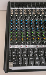 Mackie PROFX22V2 22-Channel FX Mixer – Tested & Working!