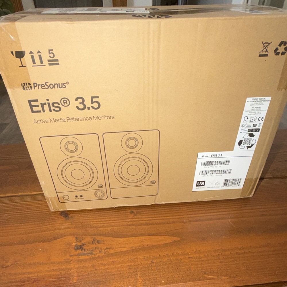 PreSonus Eris 3.5 Active Studio Monitor Pair 25W RMS 3.5in AUX Wood