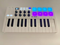M-VAVE MIDI 25 Key USB MIDI Keyboard Controller with 8 Backlit Drum Pads 8 Knobs